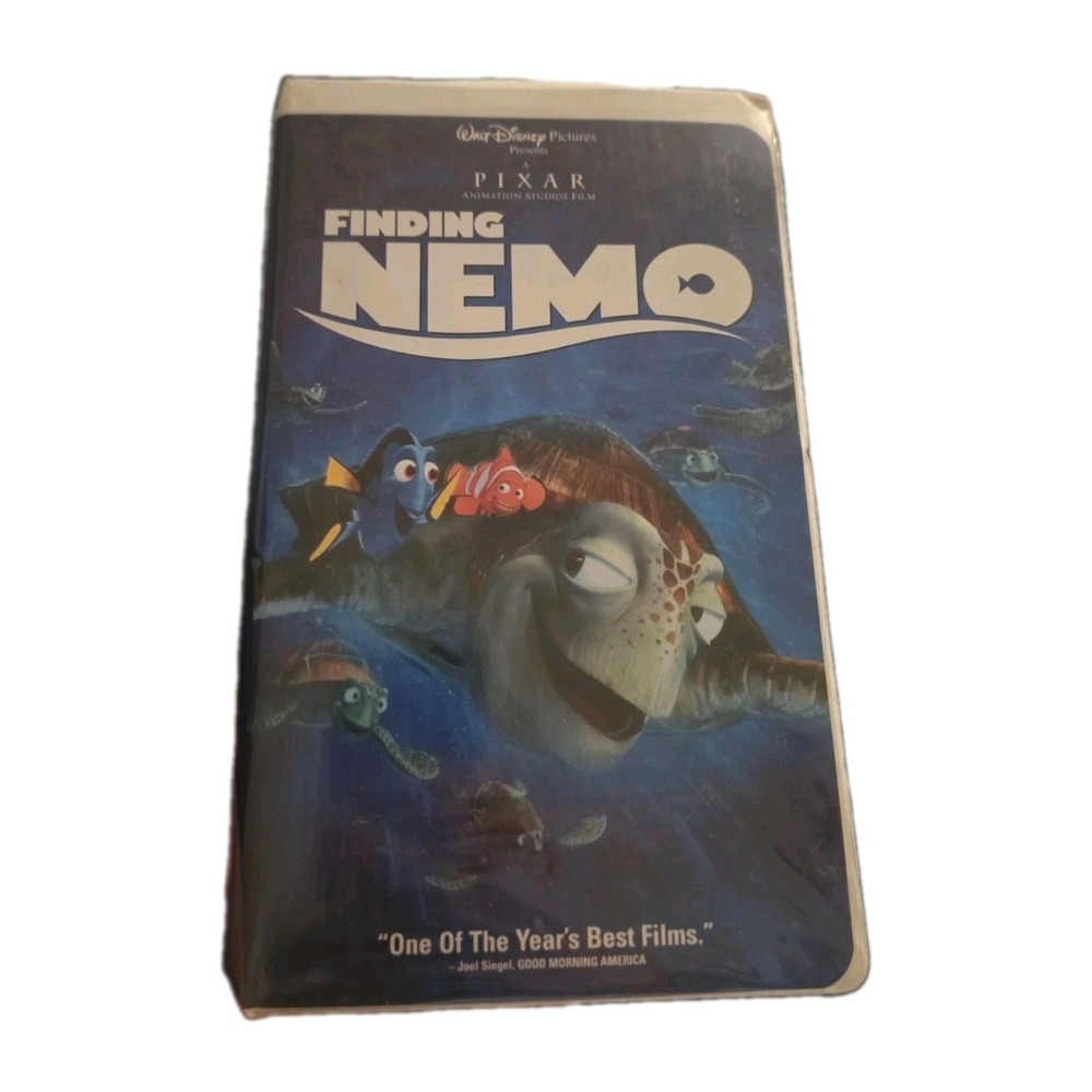 Walt Disney Pixar Finding Nemo 2003 VHS Tape Original Clam Shell Case Good